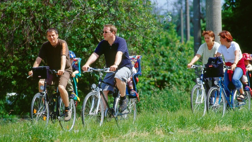 Radeln auf den Radwegen in Westmecklenburg, © Tourismusverband Mecklenburg-Schwerin e.V. Radeln auf den Radwegen in Westmecklenburg, © Tourismusverband Mecklenburg-Schwerin e.V.
