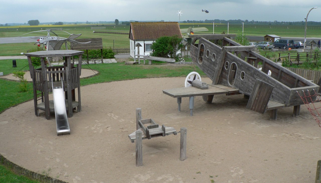 Flugbetrieb zum Mitspielen, &copy; Wittig