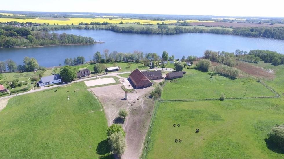 Herrlicher Blick auf Gut H&auml;ven am Keezer See, &copy; Gut H&auml;ven/ Michael Schwertner