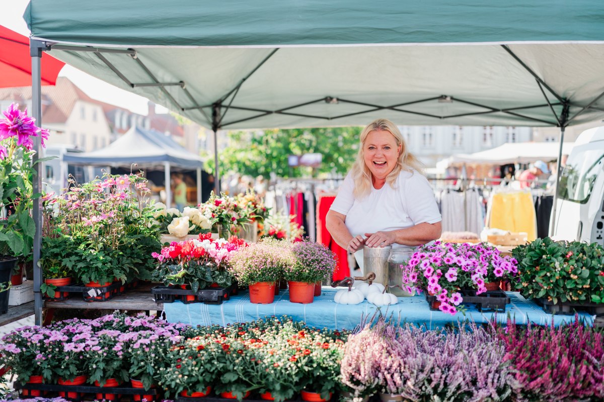 Wochenmarkt, &copy; Bernsteinstadt Ribnitz-Damagrten