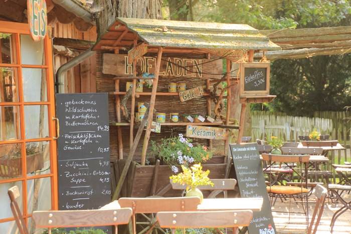 Das Waldcaf&eacute; & Biergarten Meyers Hausstelle bietet Ihnen eine Vielzahl an Speisen und Getr&auml;nke, wahlweise warm oder kalt. Wir haben auch Wildgerichte und selbst gebackenen Kuchen f&uuml;r Sie., &copy; Waldcaf&eacute; & Biergarten Meyers Hausstelle