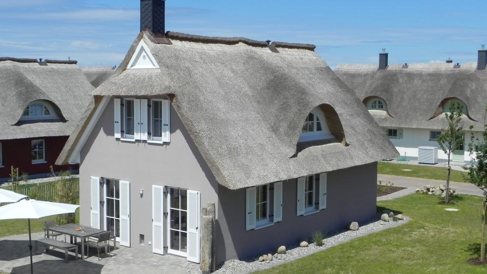 Ferienhaus in der Reethaussiedlung Zierow // © LaWieka Vermietungsagentur Ferienhaus in der Reethaussiedlung Zierow // © LaWieka Vermietungsagentur