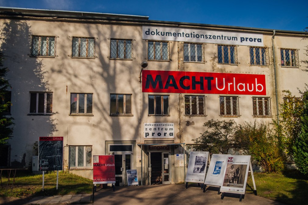 Führung  in Prora, © Binzer Bucht Tourismus