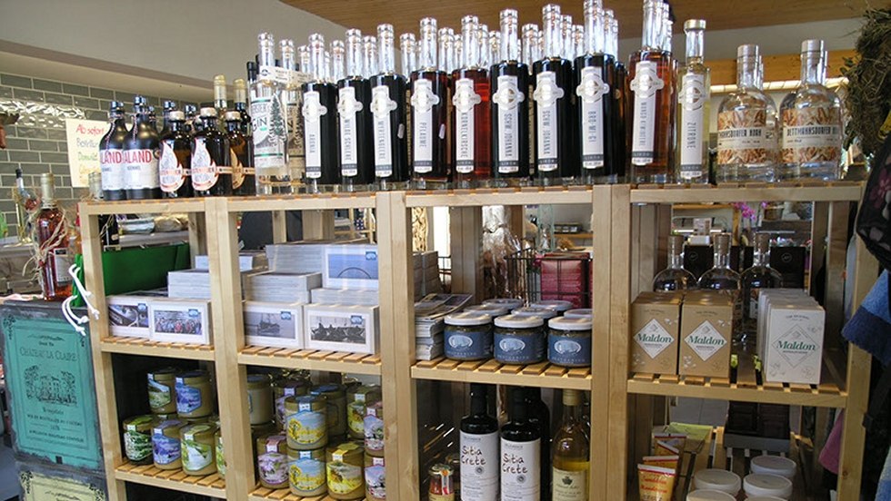 Das Sortiment im LADEN: Bio- und andere gesunde Produkte aus der Region // © Kölzower Hirschagrten Das Sortiment im LADEN: Bio- und andere gesunde Produkte aus der Region // © Kölzower Hirschagrten