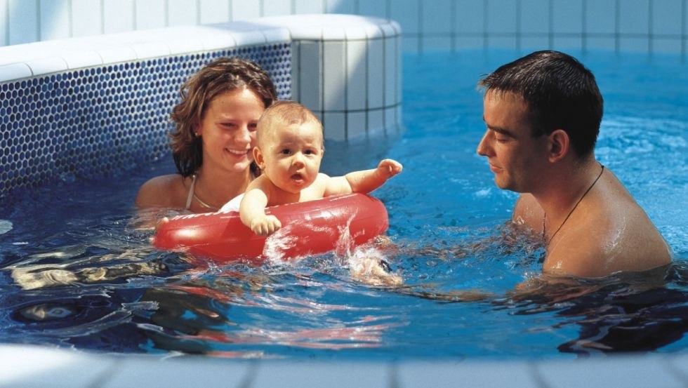 Die Bodden-Therme - ein Paradies für Groß und Klein // © Bodden-Therme Die Bodden-Therme - ein Paradies für Groß und Klein // © Bodden-Therme
