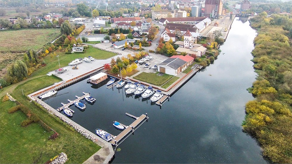 Luftansicht auf die Peene Marina in Demmin // © Oetjen GmbH Luftansicht auf die Peene Marina in Demmin // © Oetjen GmbH