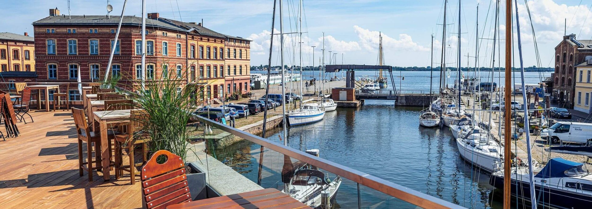 Hafenterrasse in der Hansestadt Stralsund, © TMV/Tiemann