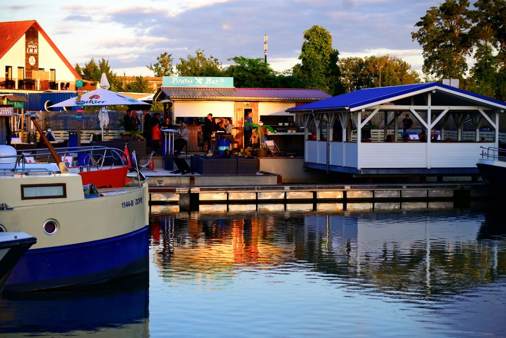 Ideal zum Feiern: Pirates Bar mit über 96 Plätzen und Bühne, © Heike Meyer Ideal zum Feiern: Pirates Bar mit über 96 Plätzen und Bühne, © Heike Meyer