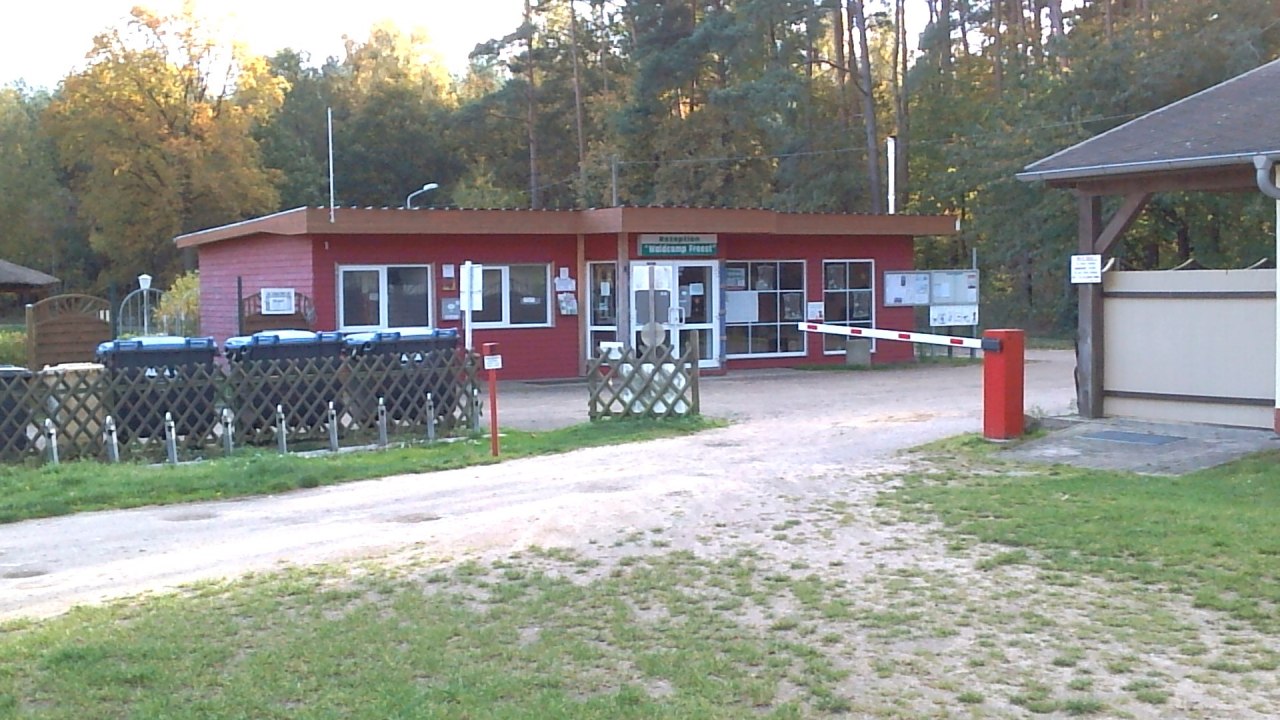 Receptie van de Waldcamp camping // &copy; Campingplatz Waldcamp Freest