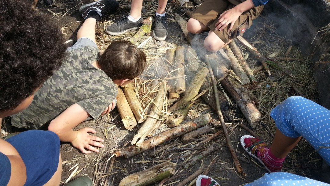 Feuer machen, © Jugendgästehaus "Graureiher"