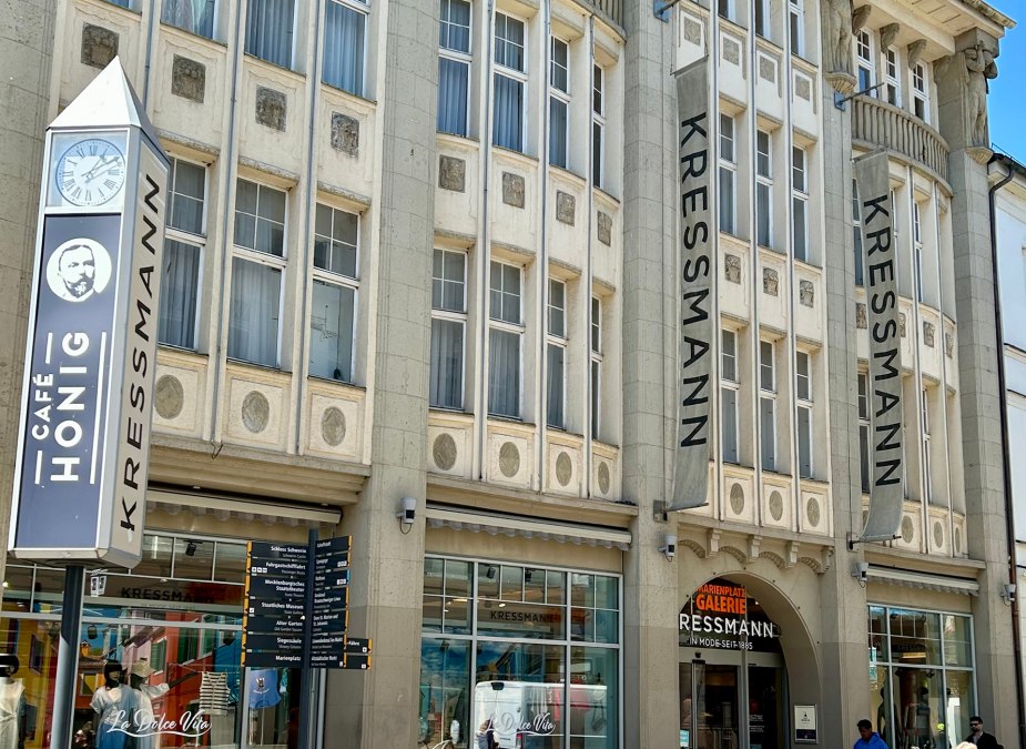 Außenansicht Modehaus Kressmann, © Modehaus Kressmann Außenansicht Modehaus Kressmann, © Modehaus Kressmann