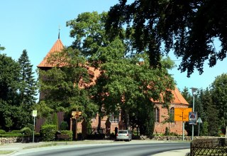 Blick auf die Kirche // &copy; Sabrina Wittkopf-Schade