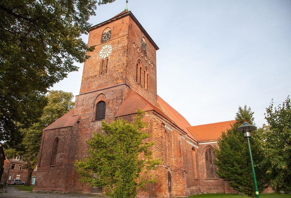 Die Stadtkirche Grevesmühlen wurde über viele Jahrhunderte immer wieder umgebaut., © Frank Burger