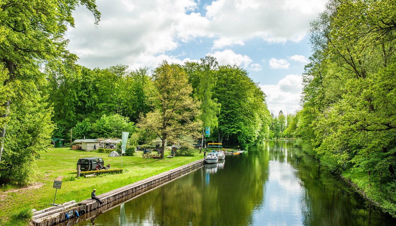 Steg für Boote inkl. Stromanschluss, © Heike Eickholt Steg für Boote inkl. Stromanschluss, © Heike Eickholt