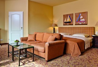 Die 59 modernen und gemütlichen Zimmer im Landhausstil verteilen sich auf mehrere Gästehäuser, © Seehotel Frankenhorst Die 59 modernen und gemütlichen Zimmer im Landhausstil verteilen sich auf mehrere Gästehäuser, © Seehotel Frankenhorst