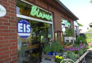 Das Sortiment im LADEN: Bio- und andere gesunde Produkte aus der Region, &copy; K&ouml;lzower Hirschagrten