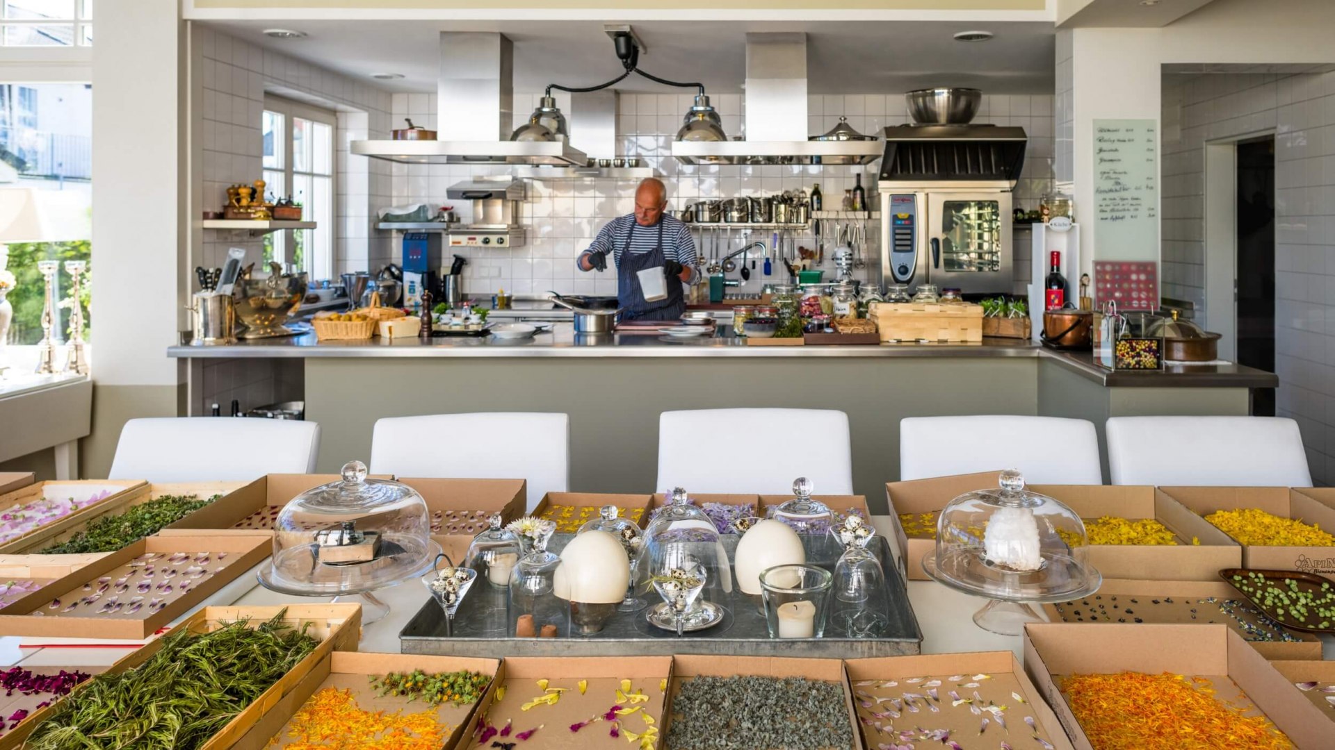 Kruidenkeuken in de villa met Sonnenhof in G&ouml;hren op R&uuml;gen.