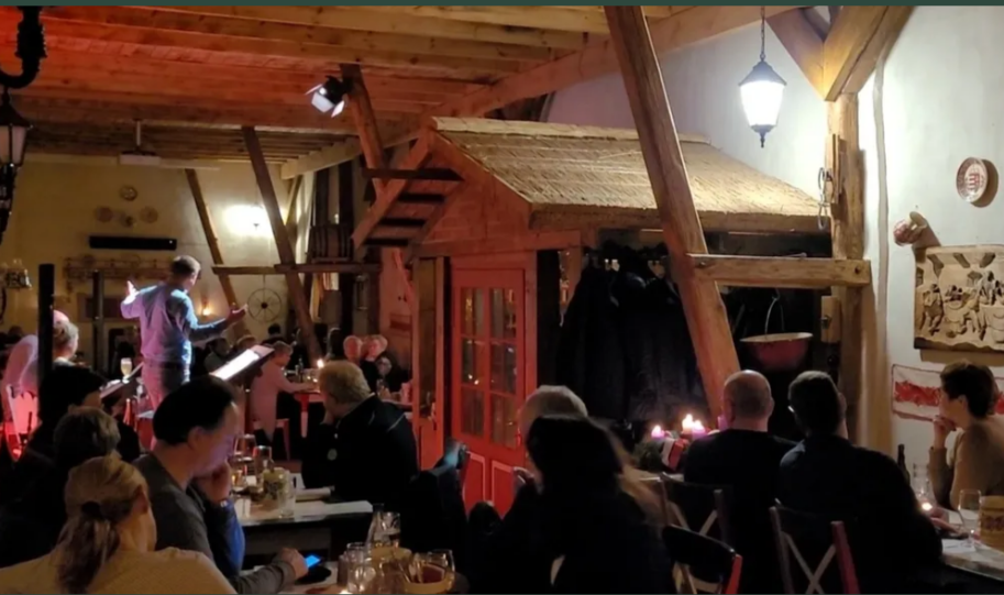 Auf Zoltans Hof, © Zoltan Szekely Auf Zoltans Hof, © Zoltan Szekely