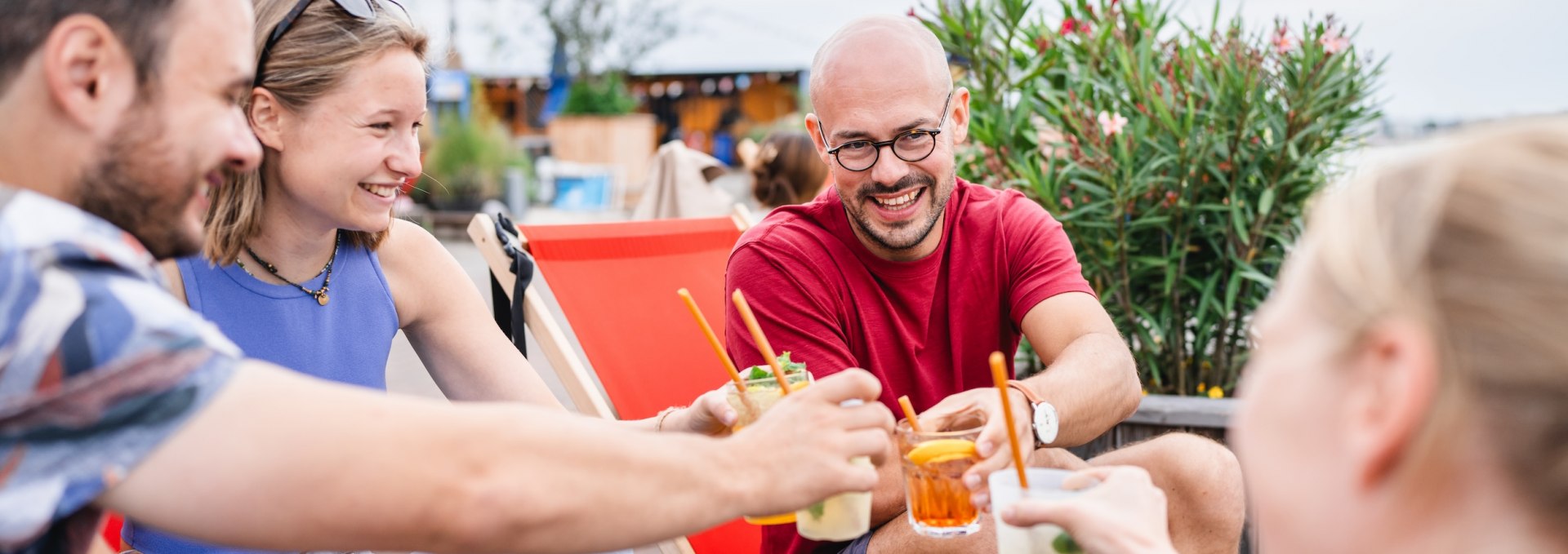 Proost! De Rost Dommel is de ideale plek om een perfecte zomerdag in Rostock af te sluiten. Koele drankjes inbegrepen.