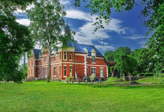 Außenansicht Herrenhaus Brookhusen // © Herrenhaus Brookhusen / T. Paulus Außenansicht Herrenhaus Brookhusen // © Herrenhaus Brookhusen / T. Paulus