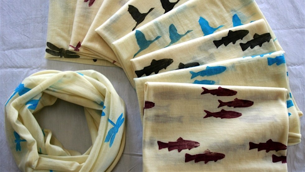 Handgestempelde lussen met textielinkten // &copy; Asta Rutzke