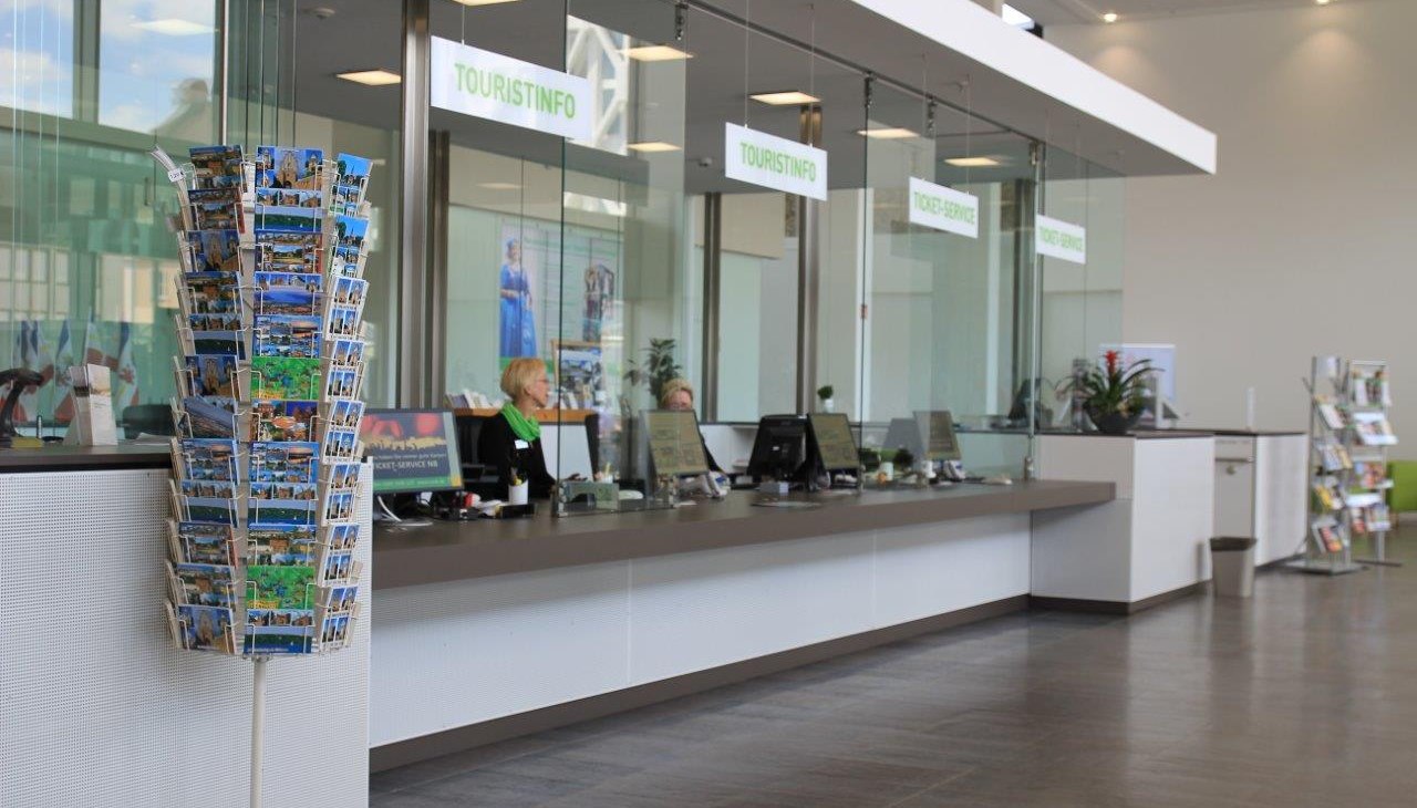 Hier finden Sie Touristinfo und Ticket-Service., &copy; VZN