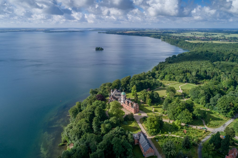 Schloss Wiligrad in traumhafter Lage am Schweriner See, © SSGK MV / Funkhaus Creative Schloss Wiligrad in traumhafter Lage am Schweriner See, © SSGK MV / Funkhaus Creative