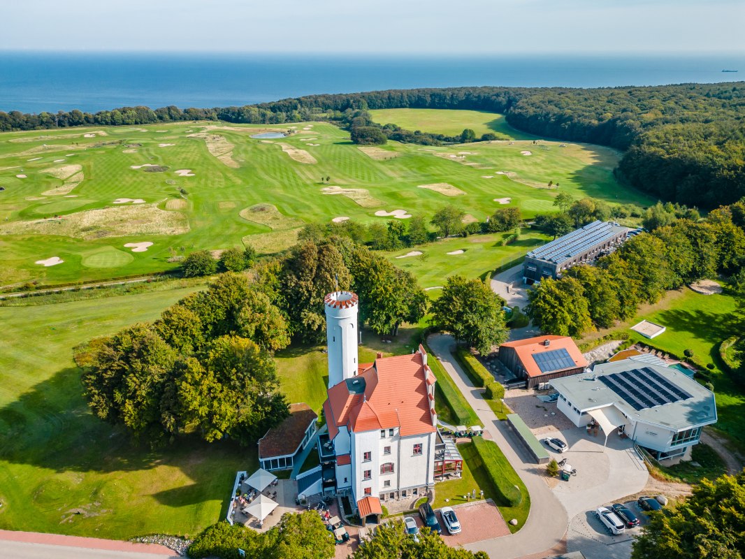 Luftaufnahme Areal Schloss Ranzow // © Schloss Ranzow / FotoArt Mirko Boy Luftaufnahme Areal Schloss Ranzow // © Schloss Ranzow / FotoArt Mirko Boy