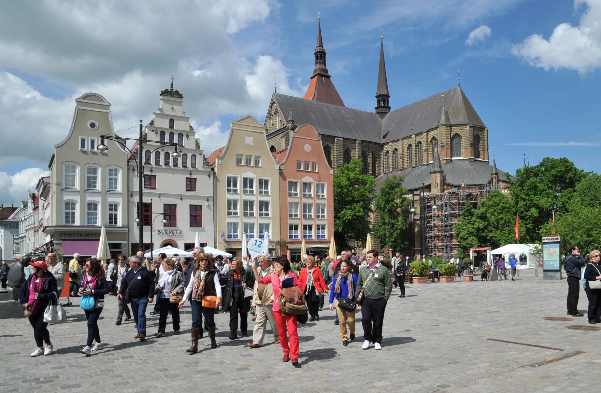 Blick auf die Marienkirche vom Neuen Markt // &copy; Joachim Kloock