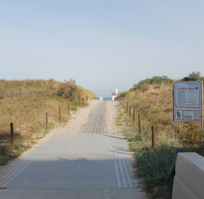 Barrierefreier Strandaufgang 14 in Warnem&uuml;nde, &copy; TZRW