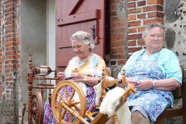 Rundbus Plauer See Alt Schwerin, © Rundbus Plauer See Rundbus Plauer See Alt Schwerin, © Rundbus Plauer See