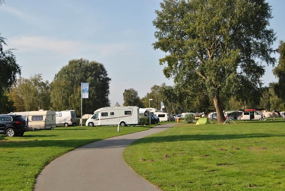 Platz für Wohnwagen & Wohnmobile // © OstseeCamp Dierhagen Platz für Wohnwagen & Wohnmobile // © OstseeCamp Dierhagen