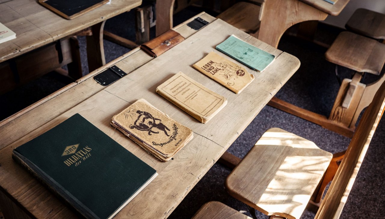 Historische Schulbänke, © Kultur- und Sportring e.V. Historische Schulbänke, © Kultur- und Sportring e.V.