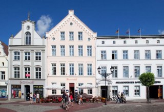 Direkt am Marktplatz des UNESCO-Welterbestadt Wismar // &copy; arcona Management GmbH_Henrike Sch&ouml;nen