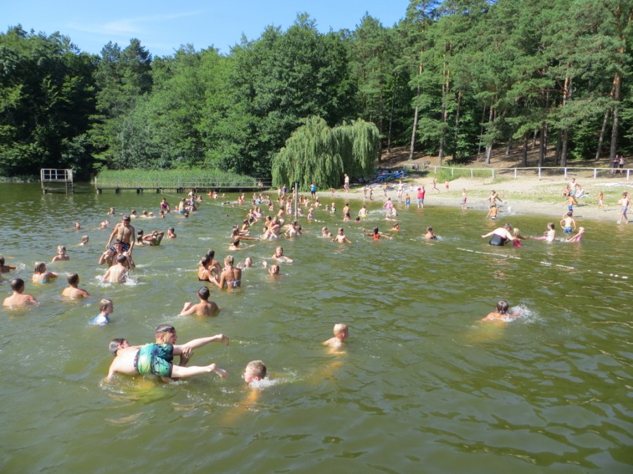 Strandleben am öffentlichen Strand in Prebelow, © KiEZ Prebelow Strandleben am öffentlichen Strand in Prebelow, © KiEZ Prebelow