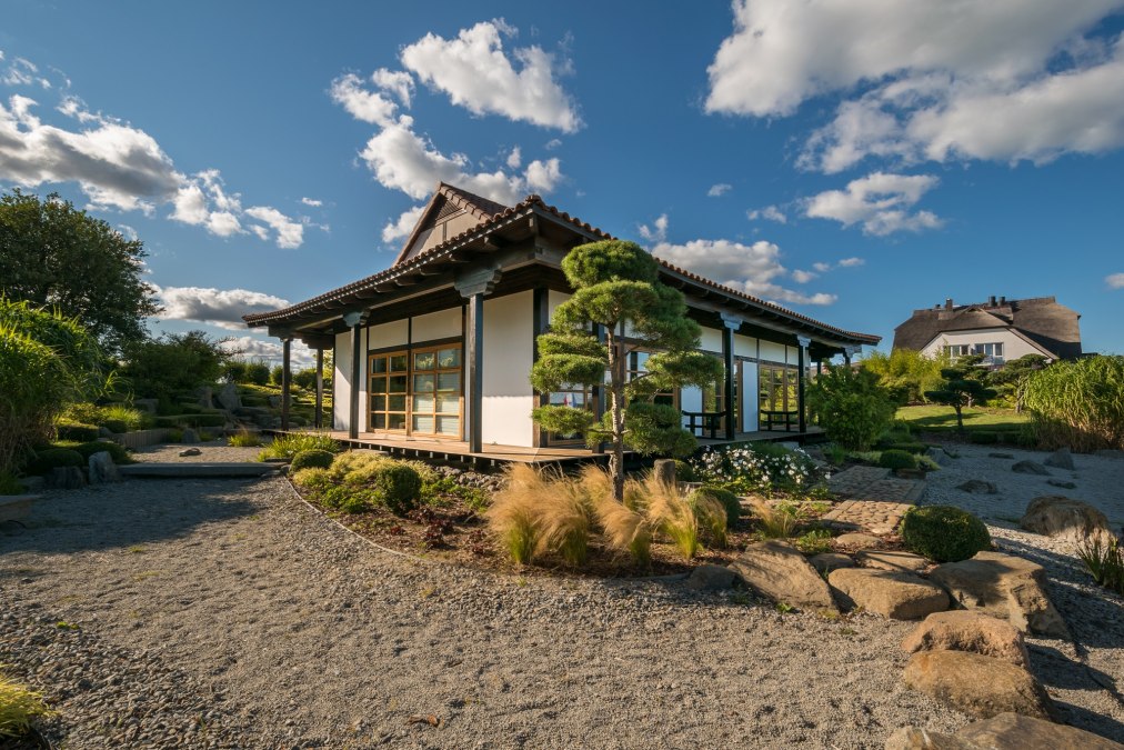 Authentische Thai Massagen im einmaligen Asia Pavillon, &copy; Hotel Balmer See GmbH