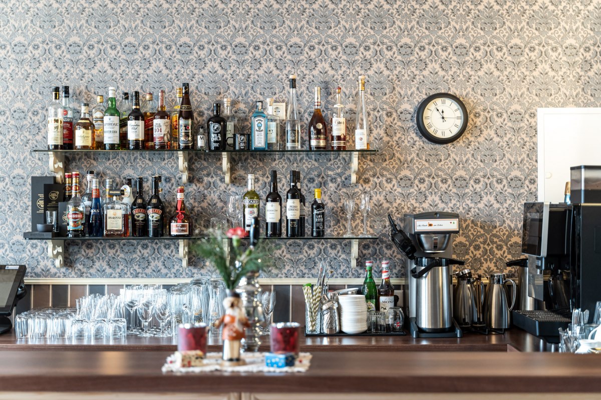 Café und Bar im Schlossgut Gorow // © DOMUSImages Café und Bar im Schlossgut Gorow // © DOMUSImages