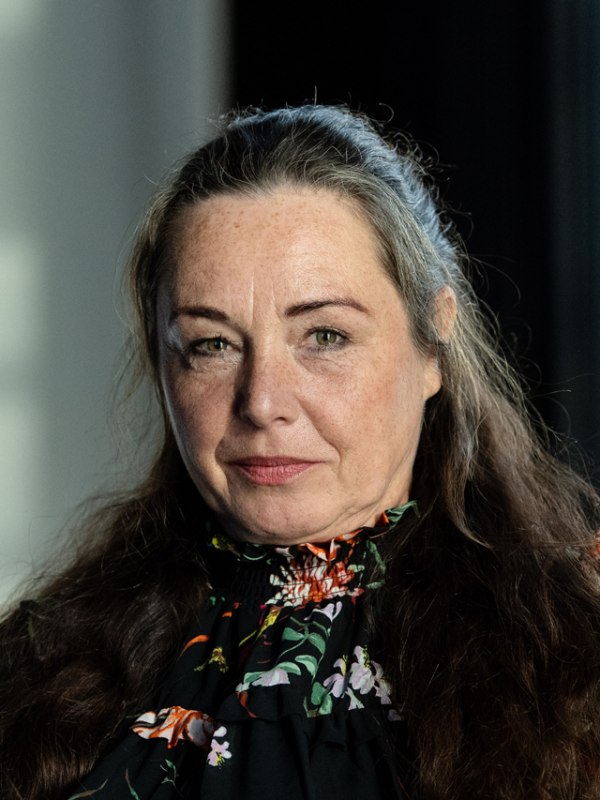 Portrait der Schauspielerin Gabriele V&ouml;lsch // &copy; Peter van Heesen