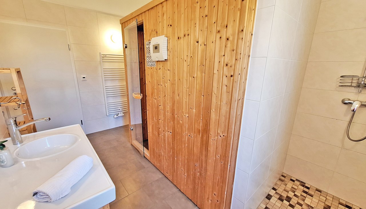 Wellness Sauna Badewanne // &copy; BRINKMANNHAUS