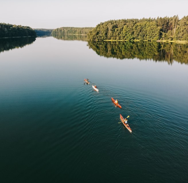 Weite. Wasser. Natur - Eine Kajaktour in der Mecklenburgischen Seenplatte // © Eike Otto Weite. Wasser. Natur - Eine Kajaktour in der Mecklenburgischen Seenplatte // © Eike Otto