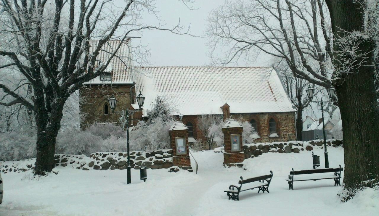 Weihnachtsmarkt rund um die Koserower Kirche, © kirche