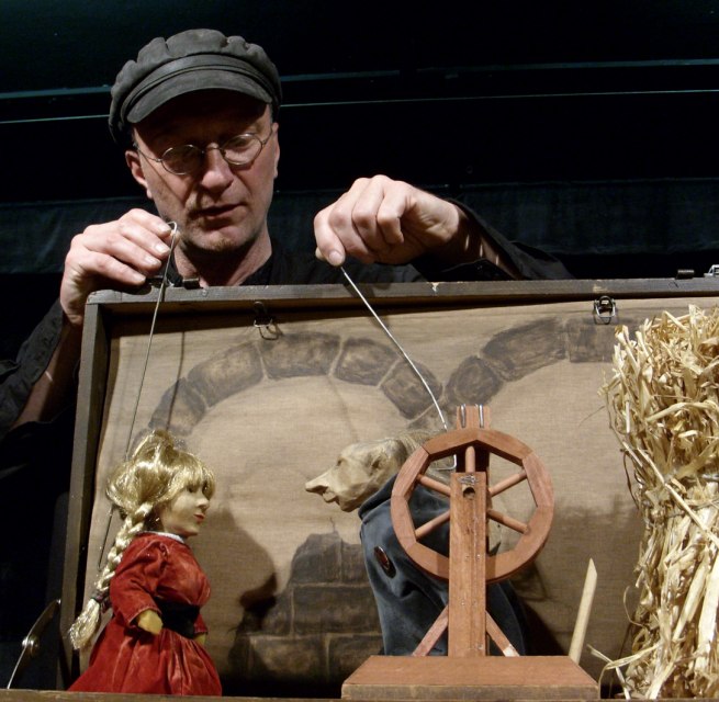 &copy; Figurentheater - Ernst Heiter