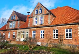 Gutshaus Martenshagen // &copy; Geesche Gruber 2025