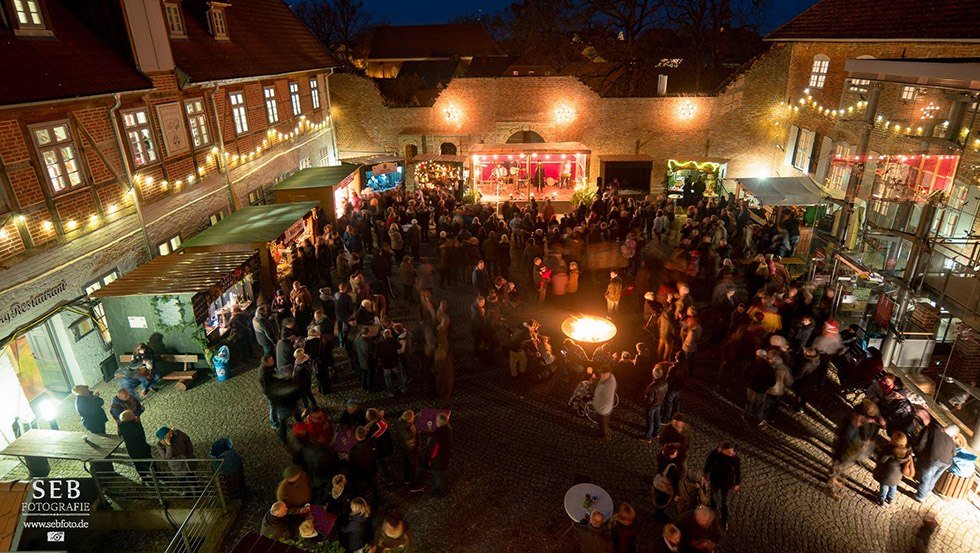 Weihnachtamarkt auf der Burg in Neustadt-Glewe, © Stadt Neustadt-Glewe/ SEB Fotografie