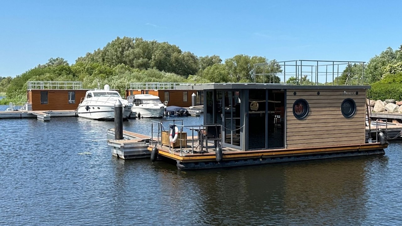 Hausboot im Hafen // © C. Kaufmann Hausboot im Hafen // © C. Kaufmann