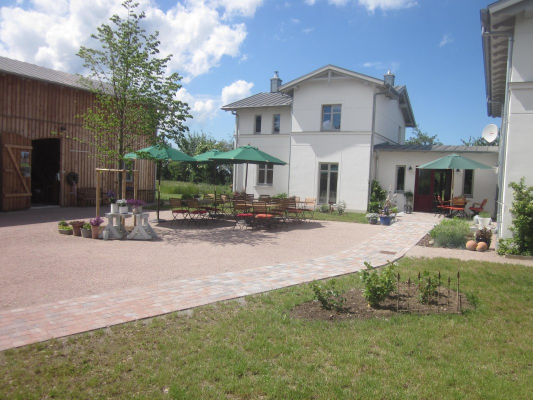 LUISENHOF Admannshagen Ansicht // &copy; M. Tesching