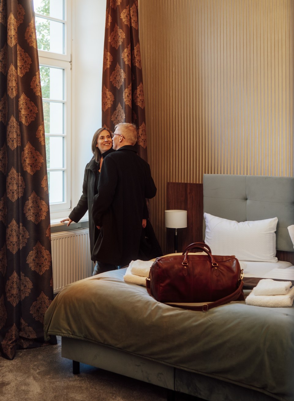 Die gem&uuml;tlichen und zugleich modern eingerichteten Zimmer bieten beste Voraussetzungen f&uuml;r ein romantisches Getaway zu Zweit., &copy; TMV/Petermann