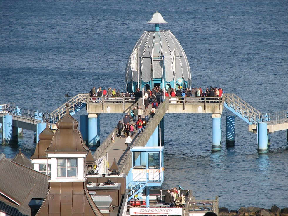 Die Tauchgondel an der Selliner Seebr&uuml;cke. // &copy; Tourismuszentrale R&uuml;gen