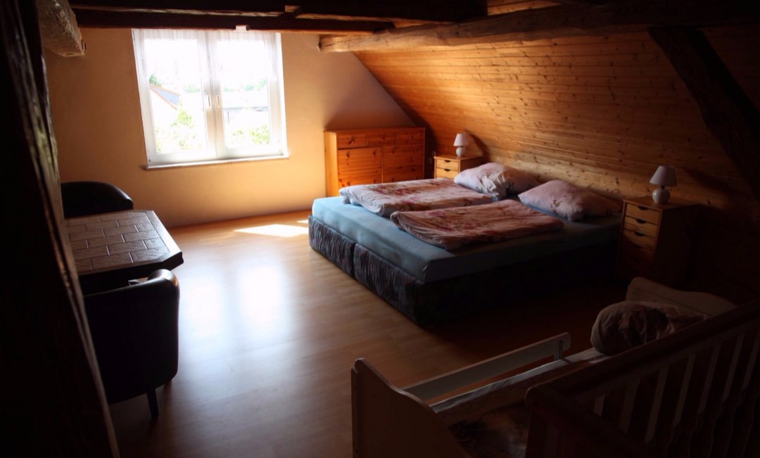 Das Schlafzimmer auf der Galerie, &copy; Mario B&uuml;nger