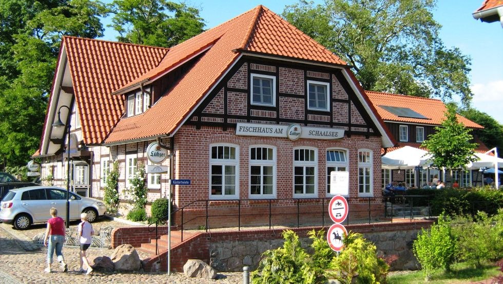 Fischhaus am Schaalsee ligt in een rustige, landelijke omgeving // &copy; Fischhaus am Schaalsee